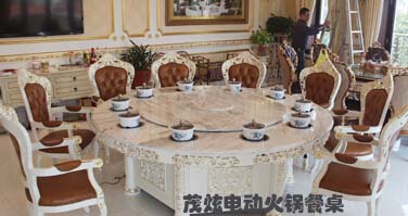 实木火锅餐桌转盘图片